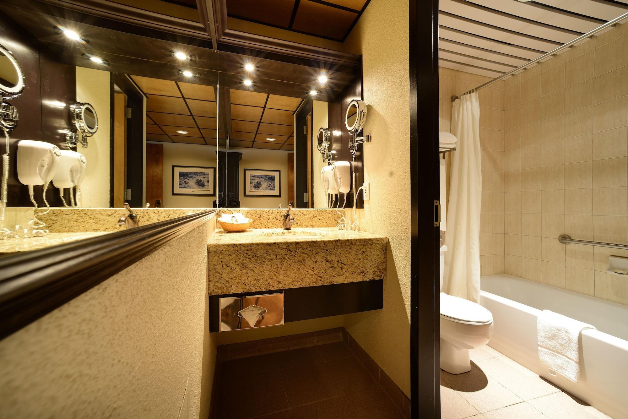 Hotel Le Montagnais Chicoutimi Kültér fotó