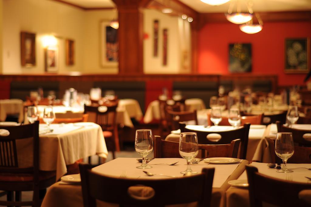 Hotel Le Montagnais Chicoutimi Kültér fotó