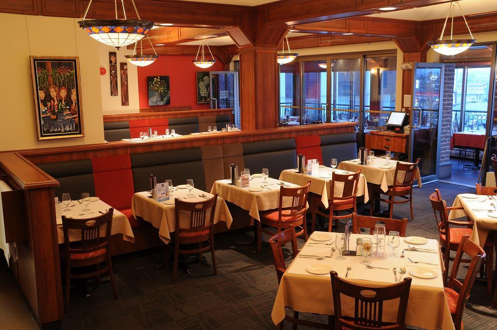 Hotel Le Montagnais Chicoutimi Kültér fotó