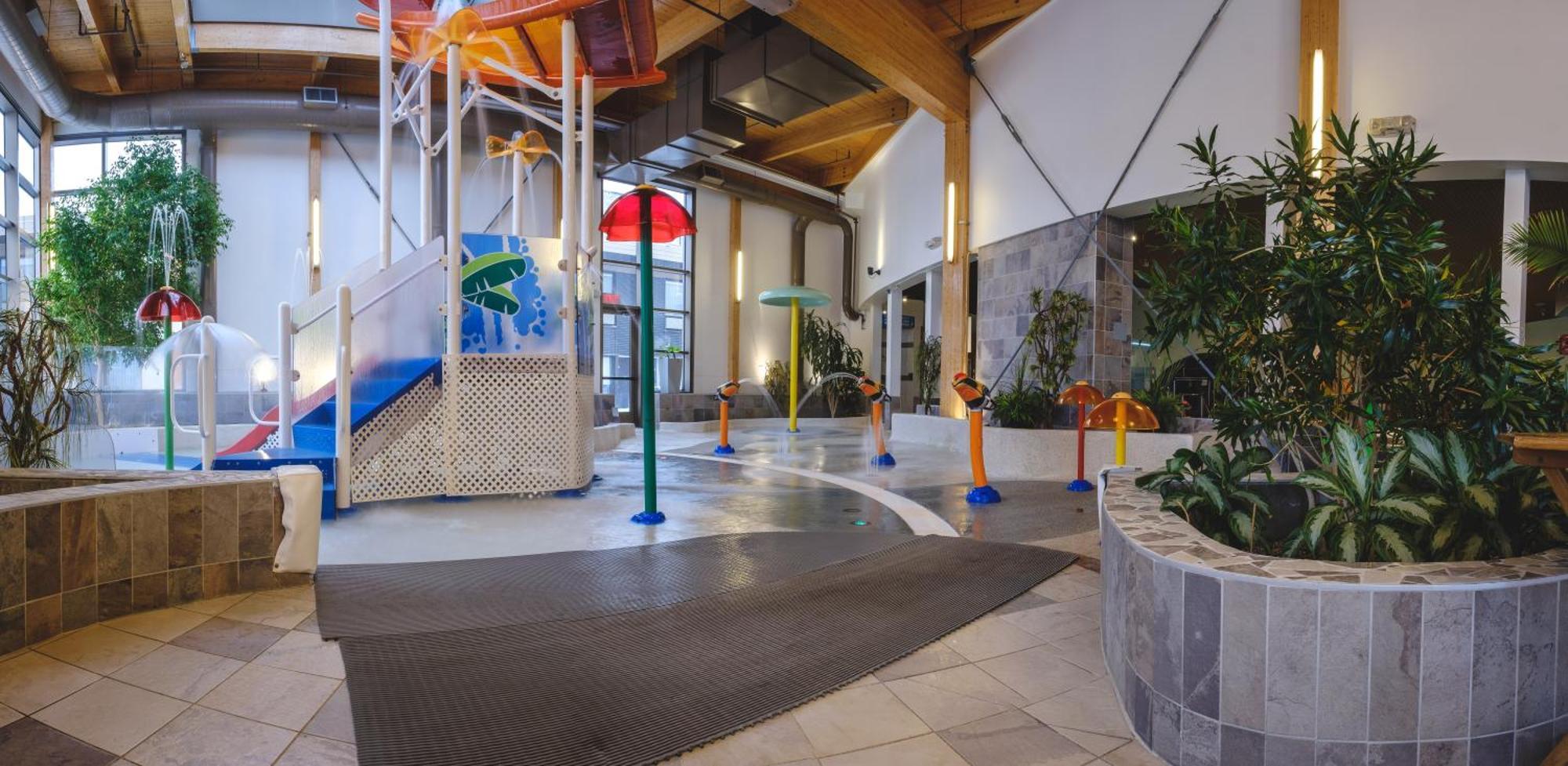 Hotel Le Montagnais Chicoutimi Kültér fotó