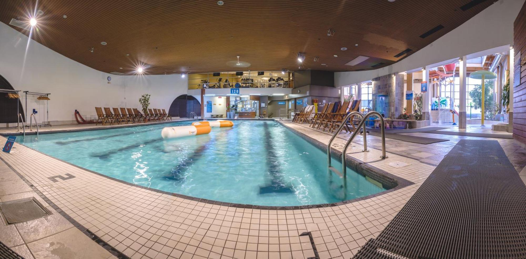 Hotel Le Montagnais Chicoutimi Kültér fotó