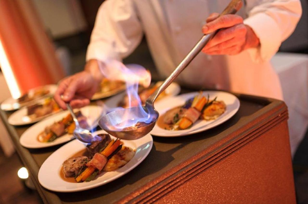 Hotel Le Montagnais Chicoutimi Kültér fotó
