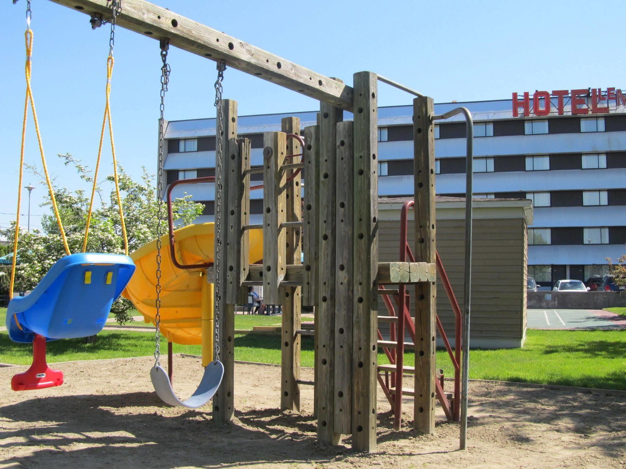 Hotel Le Montagnais Chicoutimi Kültér fotó