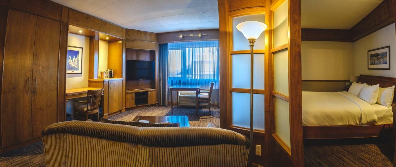 Hotel Le Montagnais Chicoutimi Kültér fotó