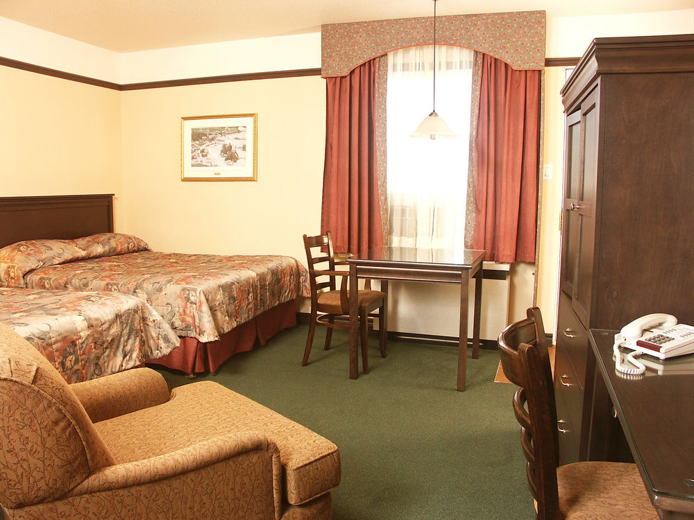 Hotel Le Montagnais Chicoutimi Kültér fotó
